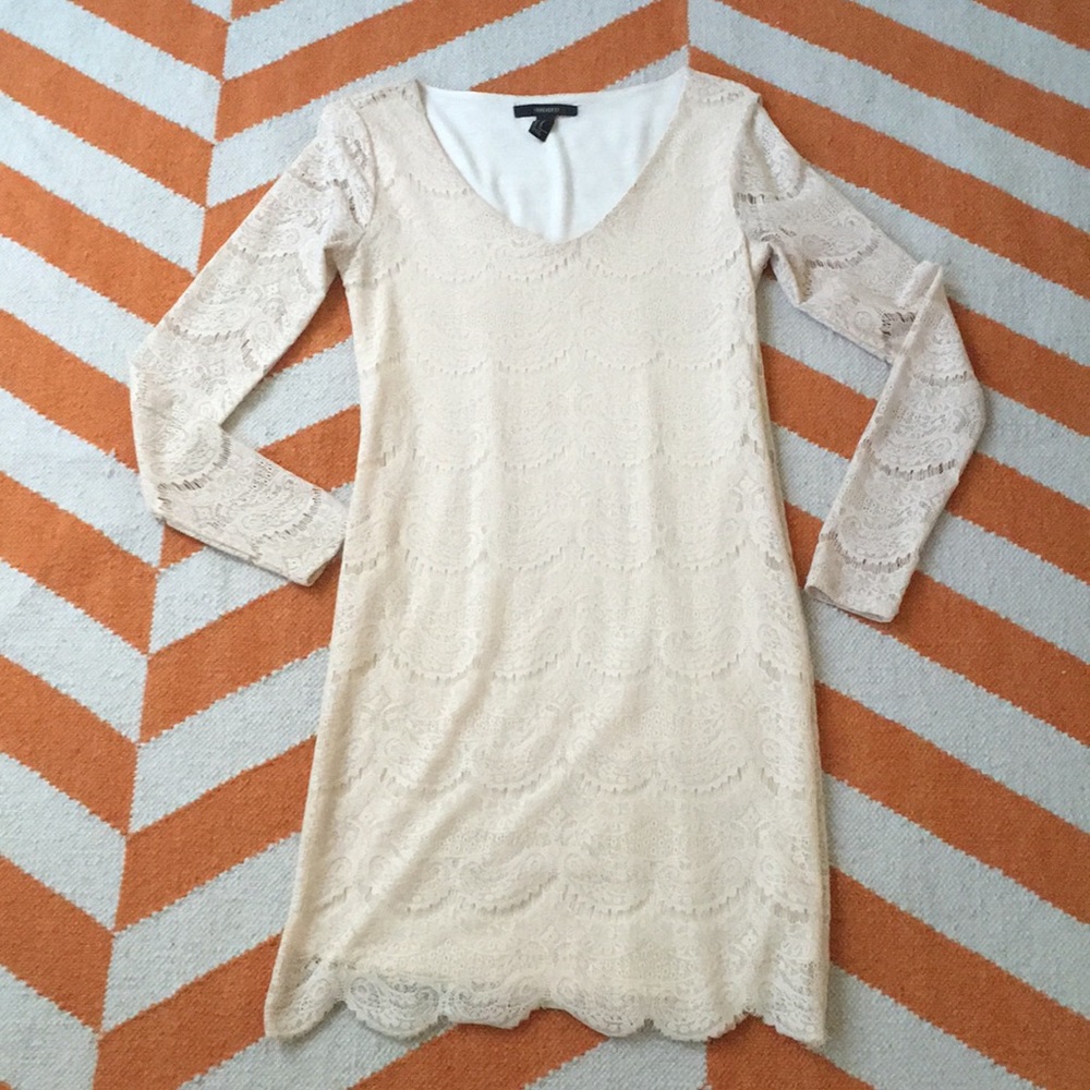 Beautiful cream lace bodycon dress
